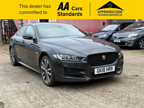 Jaguar XE  2.0i R-Sport Saloon 4dr Petrol Auto AWD Euro 6 (s/