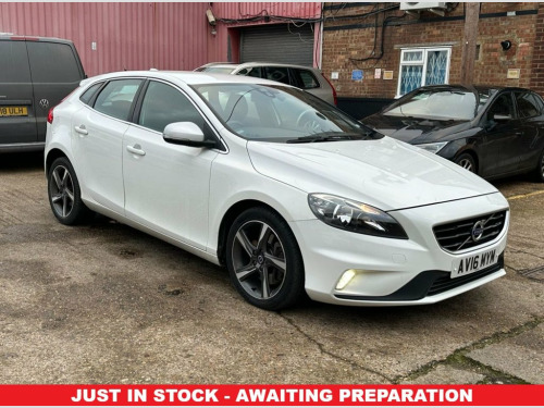 Volvo V40  1.5 T2 R-Design Hatchback 5dr Petrol Auto Euro 6 (