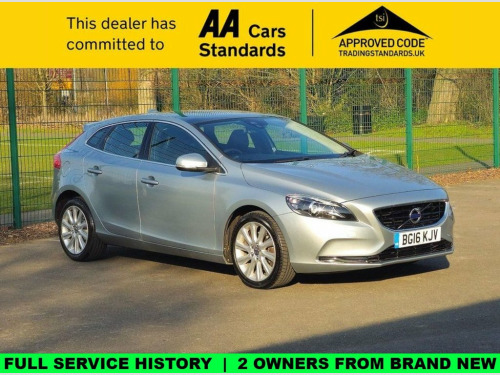 Volvo V40  2.0 T3 SE Lux Nav Hatchback 5dr Petrol Manual Euro