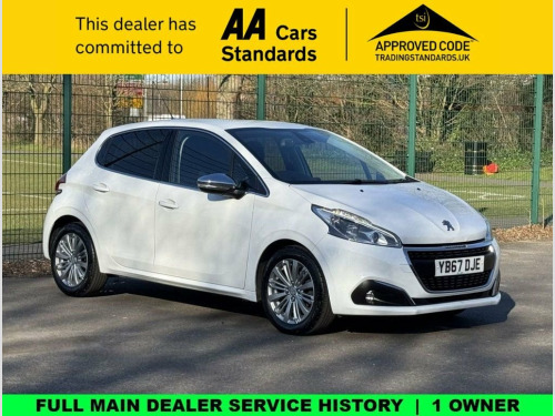 Peugeot 208  1.2 PureTech Allure Hatchback 5dr Petrol Manual Eu