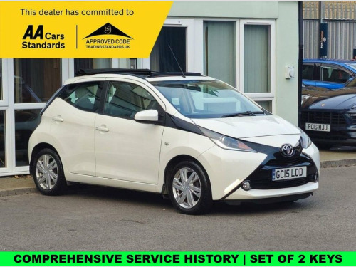 Toyota AYGO  1.0 VVT-i x-pression x-wave 5dr Petrol x-shift Eur