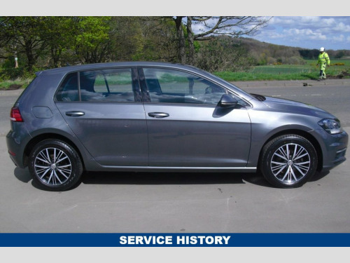 Volkswagen Golf  1.6 TDI BlueMotion Tech SE Nav Hatchback 5dr Diese