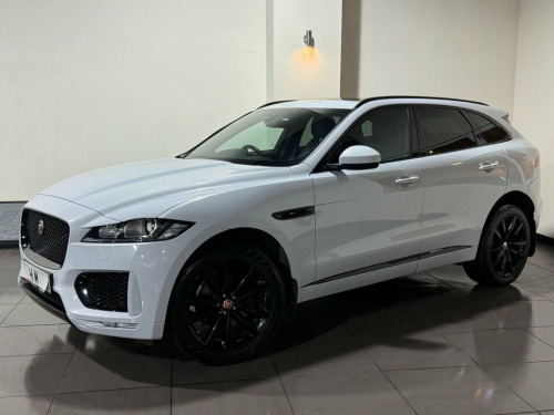 Jaguar F-PACE  2.0 D180 Chequered Flag SUV 5dr Diesel Auto AWD Eu