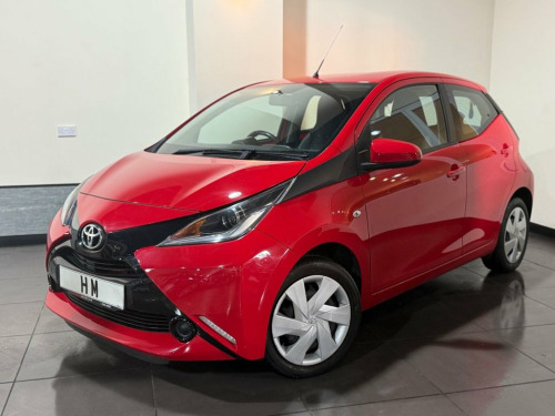 Toyota AYGO  1.0 VVT-i x-play Hatchback 5dr Petrol Manual Euro 