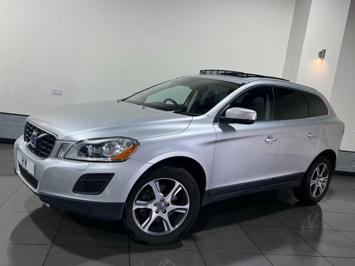 Volvo XC60  2.4 D5 SE Lux Nav SUV 5dr Diesel Geartronic AWD Eu