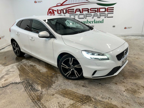 Volvo V40  2.0 D2 R-Design Pro Hatchback 5dr Diesel Manual Eu