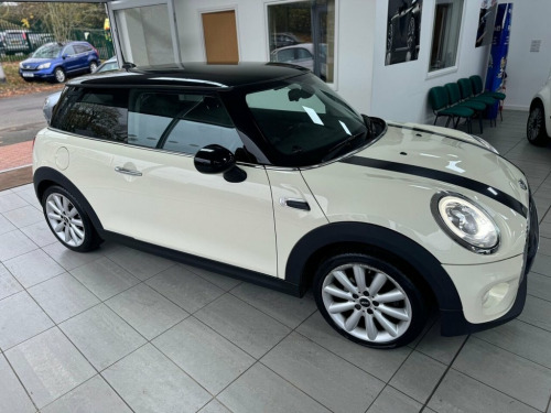 MINI Hatch  1.5 Cooper D Hatchback 3dr Diesel Manual Euro 6 (s