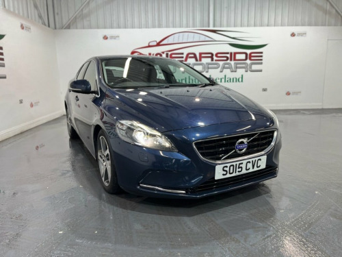 Volvo V40  1.6 D2 SE Lux Hatchback 5dr Diesel Powershift Euro 