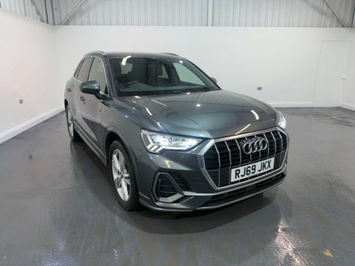 Audi Q3  1.5 TFSI CoD 35 S line SUV 5dr Petrol Manual Euro  