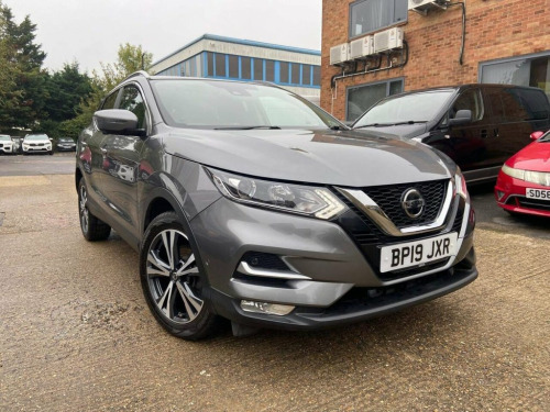 Nissan Qashqai  1.3 DIG-T N-Connecta SUV 5dr Petrol Manual Euro 6 