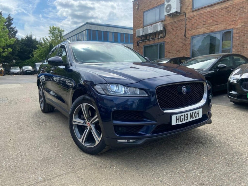 Jaguar F-PACE  3.0 D300 V6 Portfolio Auto AWD Euro 6 (s/s) 5dr