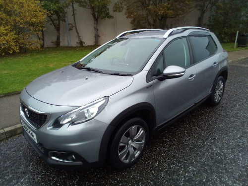 Peugeot 2008 Crossover  1.2 PureTech Signature