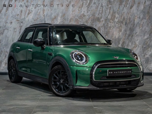 MINI Hatch  1.5 Cooper Classic Hatchback 5dr Petrol Manual Eur