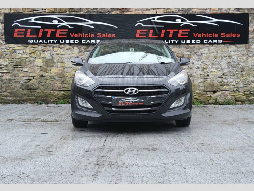 Hyundai i30  1.6 CRDi Blue Drive SE Nav Hatchback 5dr Diesel Ma