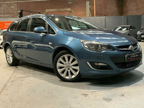 Vauxhall Astra  1.6 16V Elite Sports Tourer 5dr Petrol Auto Euro 5