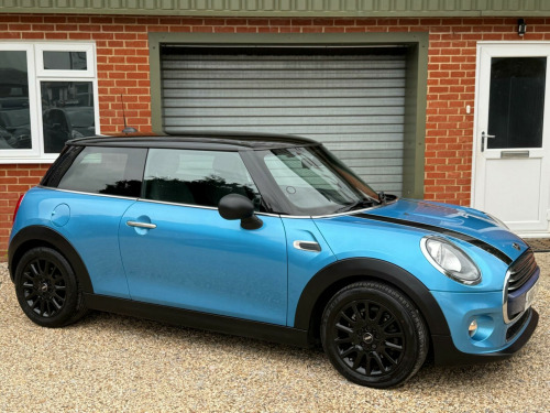 MINI Hatch  1.5 Cooper Auto Euro 6 (s/s) 3dr