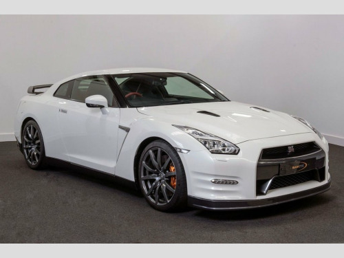 Nissan GT-R  3.8 V6 Premium Black Coupe 2dr Petrol Auto 4WD Eur