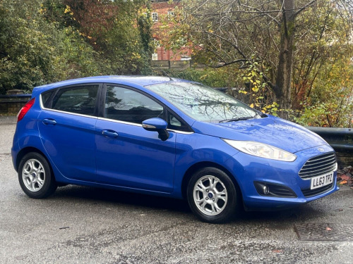 Ford Fiesta  1.6 TDCi ECOnetic Zetec Hatchback 5dr Diesel Manual Euro 5 (s/s) (95 ps) ++