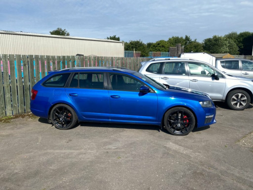 Skoda Octavia  2.0 TDI vRS Estate 5dr Diesel Manual Euro 5 (s/s) 