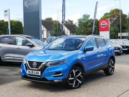 Nissan Qashqai  1.3 DiG-T Tekna (Glass Roof) 5dr