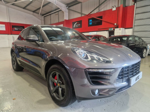 Porsche Macan  2.0 T