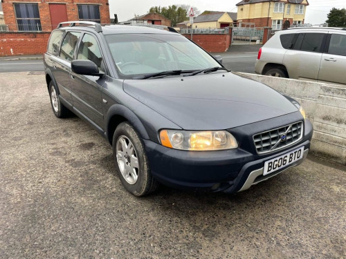 Volvo XC70  2.4 D5 SE 5d 183 BHP ***BOOK A TEST DRIVE TODAY***
