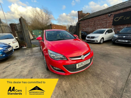 Vauxhall Astra  2.0 CDTi ecoFLEX Elite Hatchback 5dr Diesel Manual