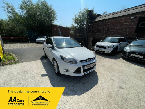 Ford Focus  1.0T EcoBoost Zetec Hatchback 5dr Petrol Manual Eu