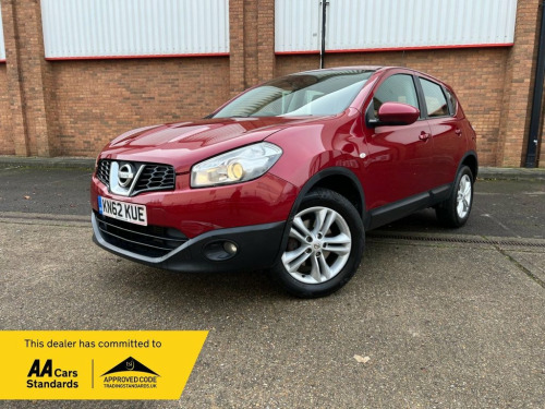 Nissan Qashqai  1.6 Acenta SUV 5dr Petrol CVT 2WD Euro 5 (117 ps) 