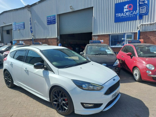 Ford Focus  1.0 ZETEC S 5d 124 BHP £20 TAX..SERVICE HIST