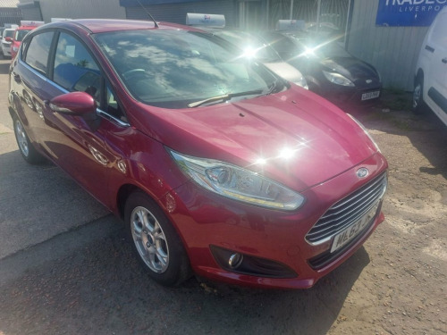 Ford Fiesta  1.6 TDCi ECOnetic Titanium Hatchback 5dr Diesel Ma