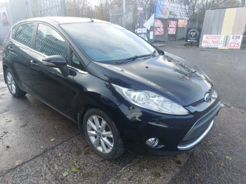 Ford Fiesta  1.25 Zetec Hatchback 5dr Petrol Manual (133 g/km,  