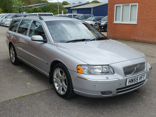 Volvo V70  2.4 170 SE 5 DOOR AUTOMATIC *20 SERVICES *CAMBELT HISTORY *LEATHER *ULEZ CO