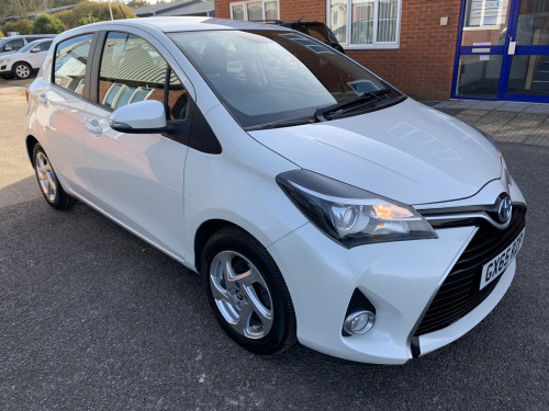 Toyota Yaris  1.5 Hybrid Icon 5 DOOR *FULL TOYOTA MOT AND SERVICE HISTORY *TOYOTA FACORY 