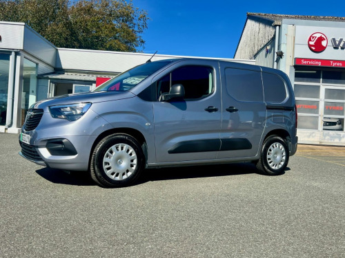 Vauxhall Combo  2300 100kW Sportive 50kWh H1 Van Auto