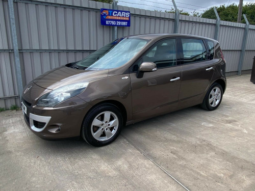 Renault Scenic  DYNAMIQUE TOMTOM DCI FAP 5-Door
