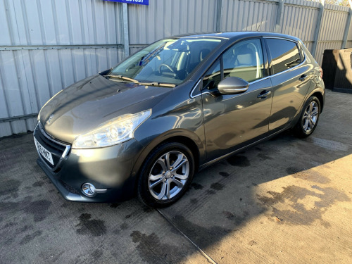 Peugeot 208  1.2 VTi PureTech Allure Hatchback 5dr Petrol Manual Euro 6 (82 ps) 