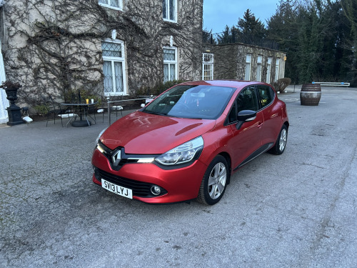 Renault Clio  0.9 TCe Dynamique MediaNav Hatchback 5dr Petrol Manual Euro 5 (s/s) (90 ps)