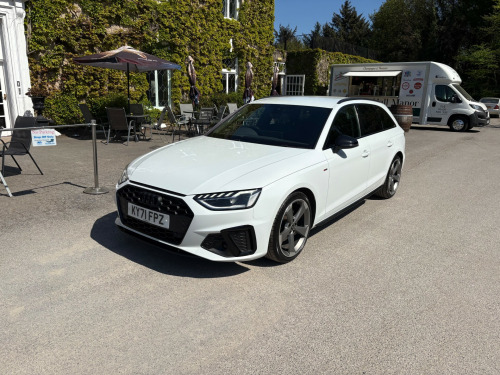 Audi A4 Avant  2.0 TDI 35 Black Edition Estate 5dr Diesel S Tronic Euro 6 (s/s) (163 ps)