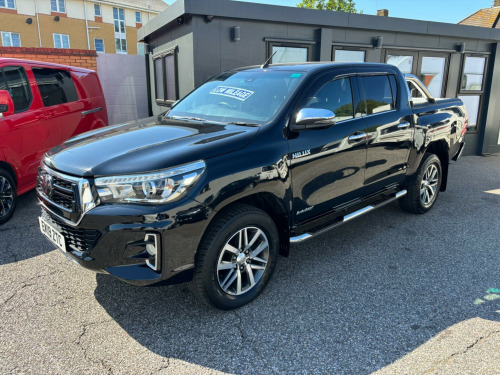 Toyota Hi-Lux  2.4 D-4D Invincible X Auto 4WD Euro 6 4dr (TSS, 3.5t)