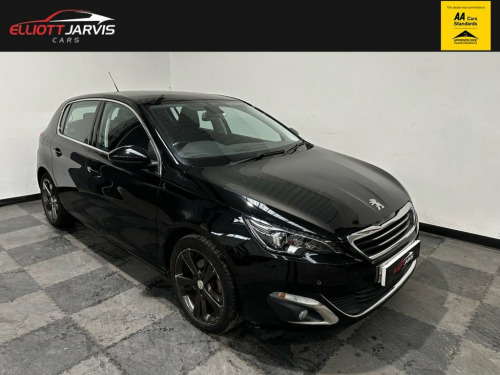 Peugeot 308  1.2 PureTech Allure Hatchback 5dr Petrol Manual Eu