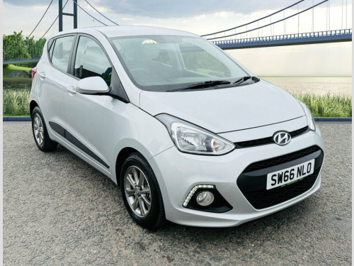 Hyundai i10  1.2 Premium Hatchback 5dr Petrol Auto Euro 6 (87 p