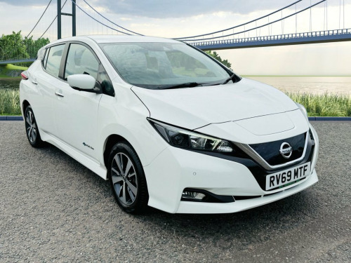 Nissan Leaf  40kWh Acenta Hatchback 5dr Electric Auto (150 ps)