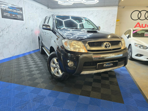 Toyota Hi-Lux  Invincible 2010 D/Cab PickUp 3.0 D-4D 4WD 171