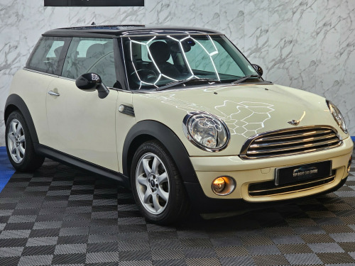 MINI Hatch  1.6 Cooper D Hatchback 3dr Diesel Manual (110 ps) 
