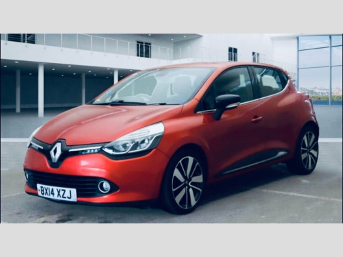 Renault Clio  1.5 dCi Dynamique S MediaNav Hatchback 5dr Diesel 