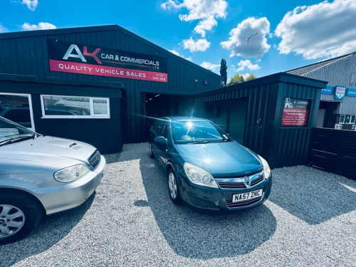 Vauxhall Astra  1.6i 16v Club Hatchback 5dr Petrol Manual (155 g/k