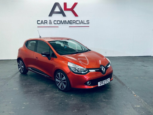 Renault Clio  1.5 dCi Dynamique S MediaNav Hatchback 5dr Diesel 