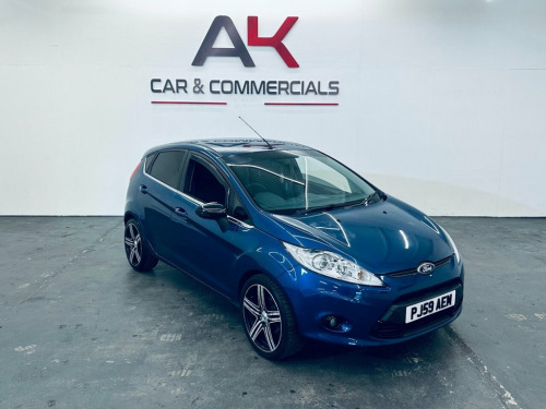 Ford Fiesta  1.4 Zetec Hatchback 5dr Petrol Manual (133 g/km, 9