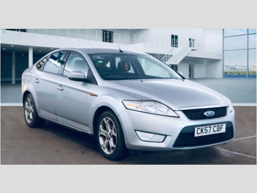 Ford Mondeo  2.0 Zetec Hatchback 5dr Petrol Manual (189 g/km, 1 